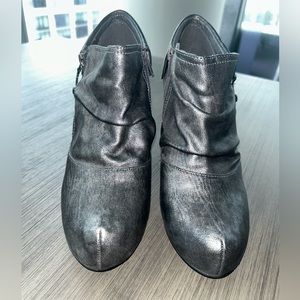 G by Guess booties Sz 10 color is Pewter (grey/silver)gently used